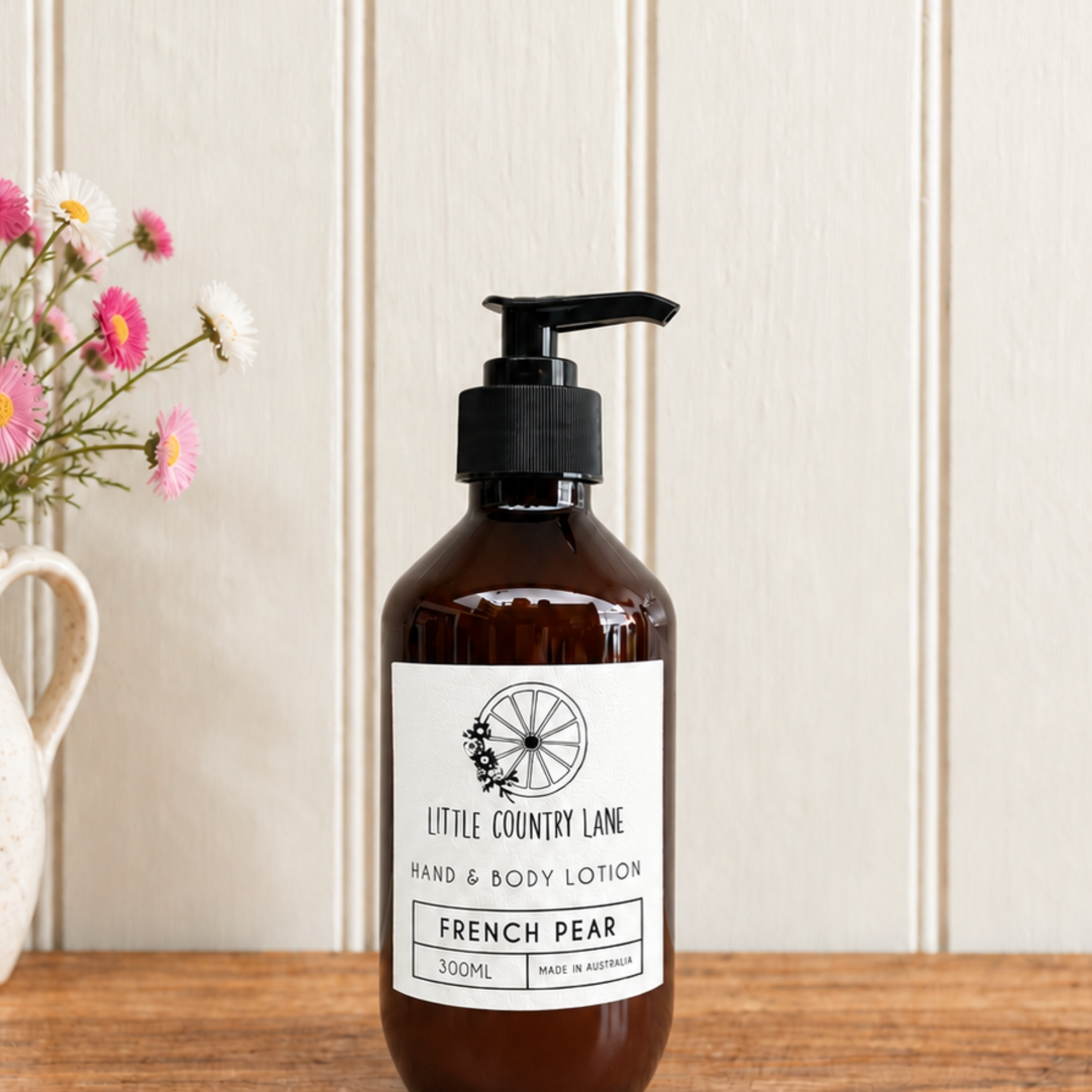 CLASSIC COUNTRY HAND + BODY LOTION 300ML