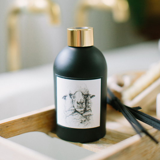 KAKADU PLUM SHEEP | REED DIFFUSER | BECK LEE ARTIST